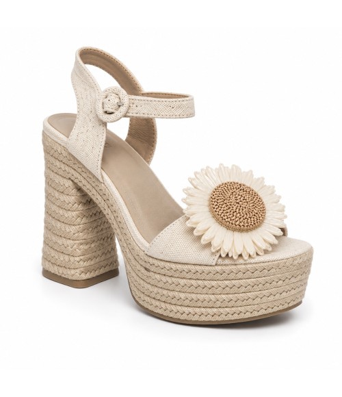 Sandalia De Tacon Y Plataforma Para Mujer Color Beige Con Flor Montevita Sienaza 105302