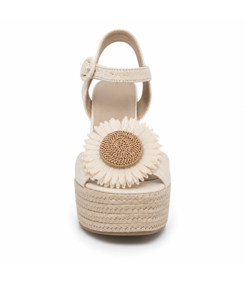 Sandalia De Tacon Y Plataforma Para Mujer Color Beige Con Flor Montevita Sienaza 105302