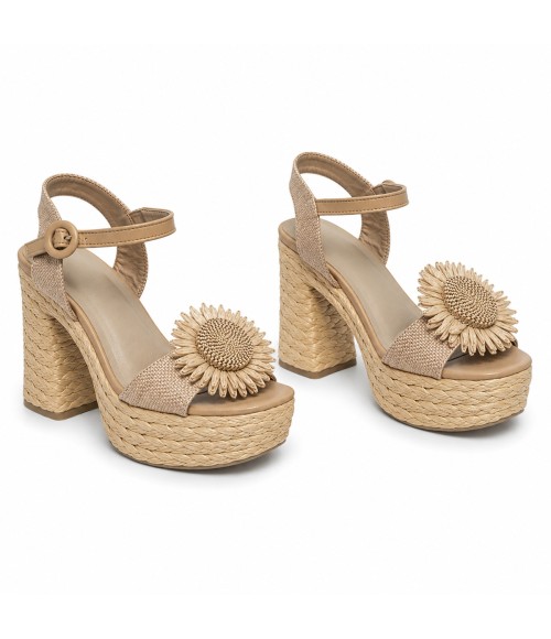 Sandalia De Tacon Y Plataforma Para Mujer Color Apricot Con Flor Montevita Florenceza 105301
