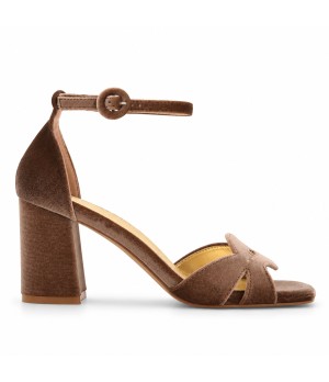 Sandalia de Terciopelo Taupe Elegante Montevita 105319