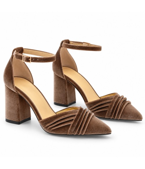 Zapatos de Salon de Terciopelo Taupe con Correa al Tobillo Montevita 105323