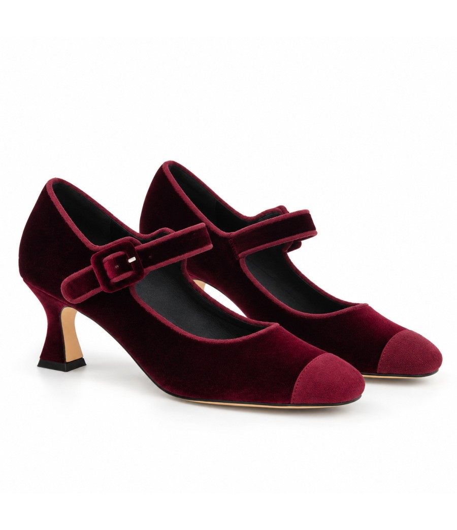Zapato Burdeos de Terciopelo con Hebilla Montevita 105335
