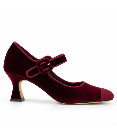 Zapato Burdeos de Terciopelo con Hebilla Montevita 105335