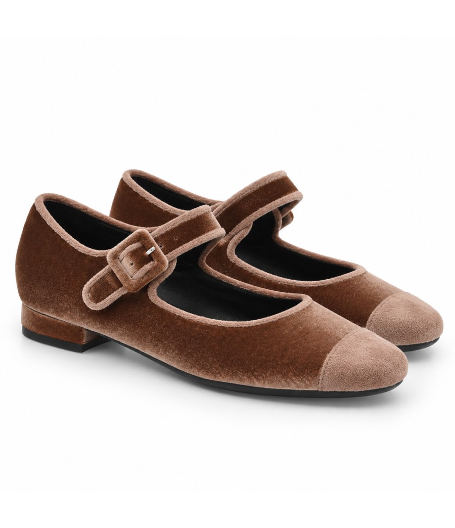Mercedita Plana de Terciopelo Taupe con Hebilla Montevita 105339
