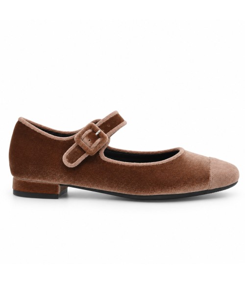 Mercedita Plana de Terciopelo Taupe con Hebilla Montevita 105339