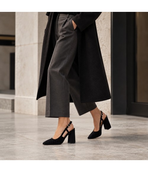 Zapato de Terciopelo Destalonado Negro Montevita 105357