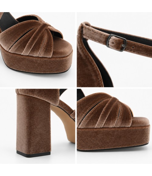 Sandalia Taupe de Terciopelo con Tacon Ancho y Plataforma Montevita 105459