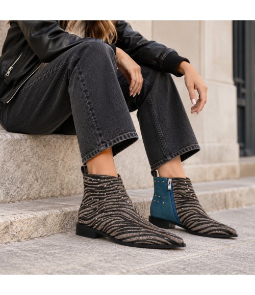 Botin Cebra Azul con Tachas y Punta Fina Montevita 105385