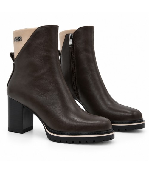 Botin Marron con Tacon y Detalle Beige Montevita 105394