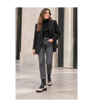 Botin Negro Suela Track Cremallera Frontal Montevita 105409