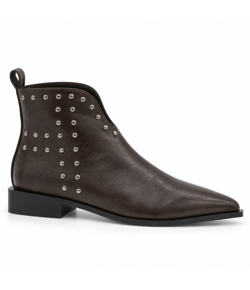 Botin Marron con Tachas y Punta Fina Montevita 105391