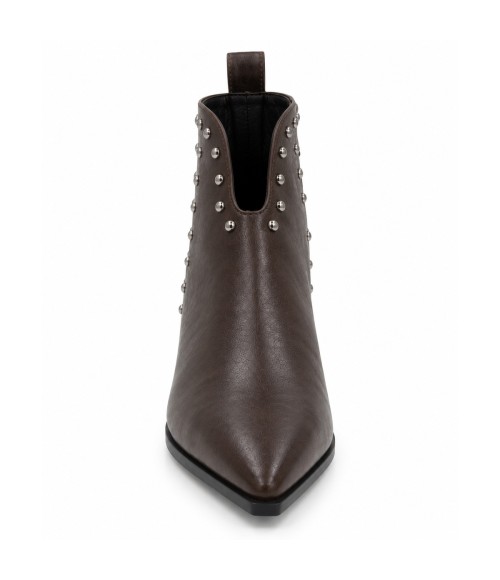 Botin Marron con Tachas y Punta Fina Montevita 105391