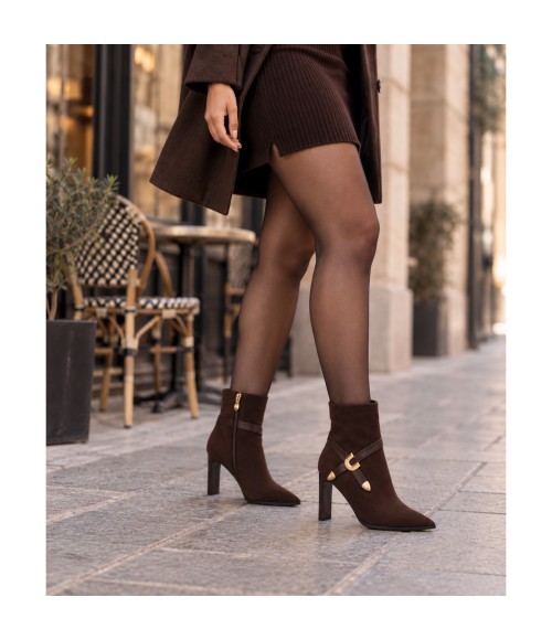 Botin Marron Tacon con Hebilla Dorada Montevita 105396