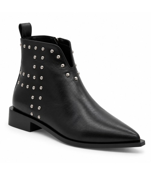 Botin Negro con Tachas y Punta Fina Montevita 105404