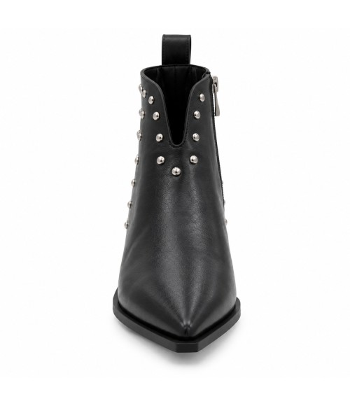 Botin Negro con Tachas y Punta Fina Montevita 105404