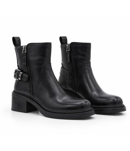 Botin Negro Tacon Medio Hebilla Lateral Montevita 105417