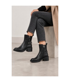 Botin Negro Tacon Medio Hebilla Lateral Montevita 105417