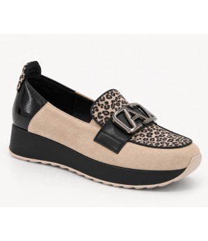 Mocasin Beige Leopardo Cuna Adorno Metalico Montevita 105424