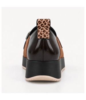 Mocasin Marron Leopardo Cuna Adorno Metalico Montevita 105428