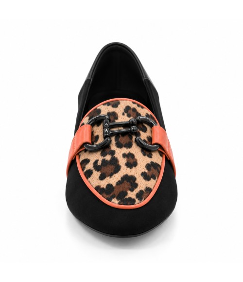 Mocasin Negro y Animal Print con Cadena Montevita 105431