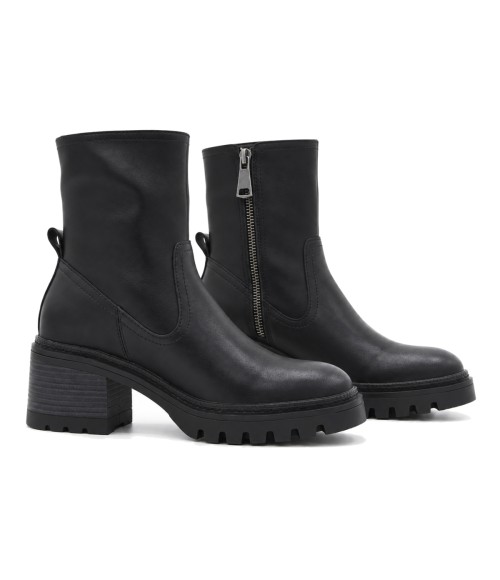 Botin Negro de Piel y Tacon Ancho Purapiel 105503