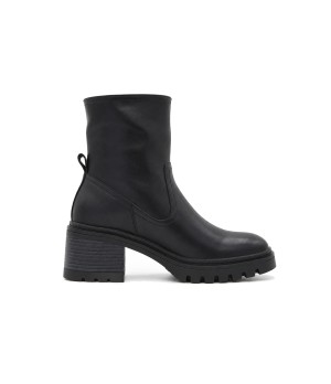 Botin Negro de Piel y Tacon Ancho Purapiel 105503