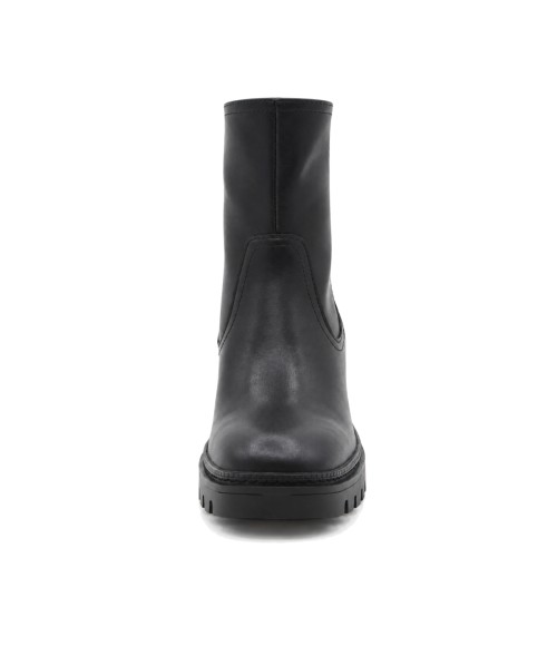 Botin Negro de Piel y Tacon Ancho Purapiel 105503