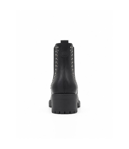Botin Negro con Tachas y Elasticos Montevita 105512