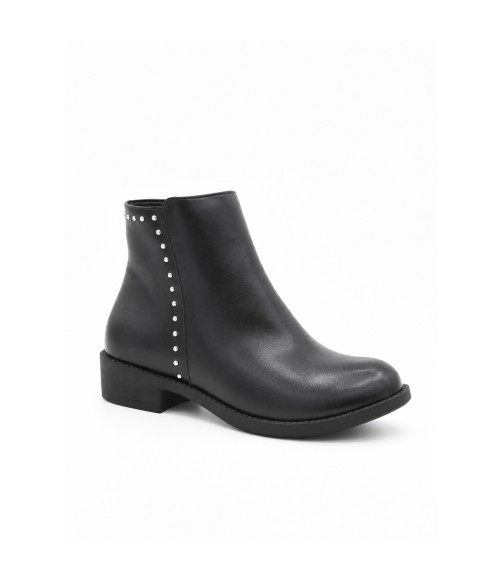 Botin Negro Minimalista con Tachuelas Montevita 105515
