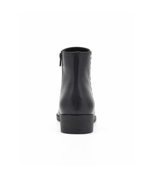 Botin Negro Minimalista con Tachuelas Montevita 105515