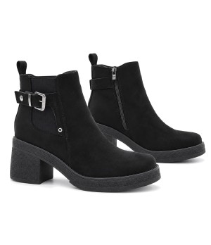 Botin Negro de Tacon Ancho y Hebilla Montevita 105529
