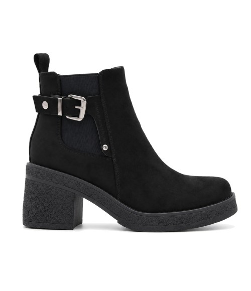 Botin Negro de Tacon Ancho y Hebilla Montevita 105529