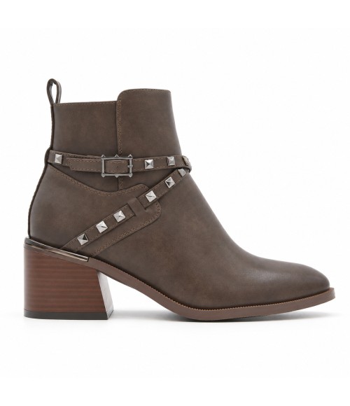 Botin Marron con Tachuelas Purapiel 105532