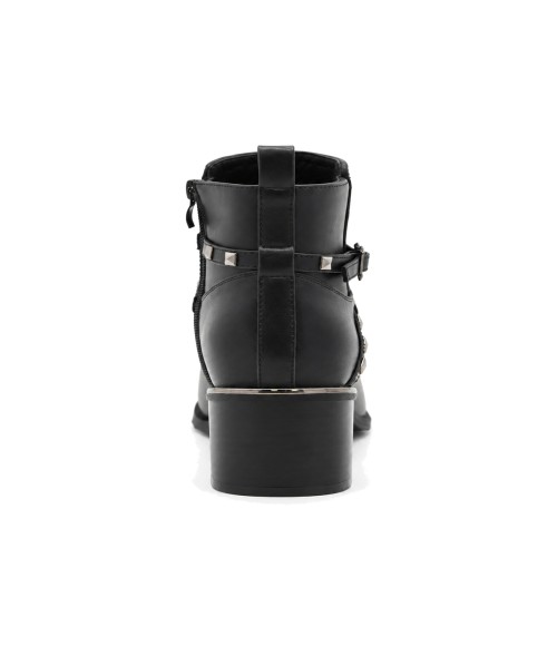 Botin Negro con Tachuelas Purapiel 105533
