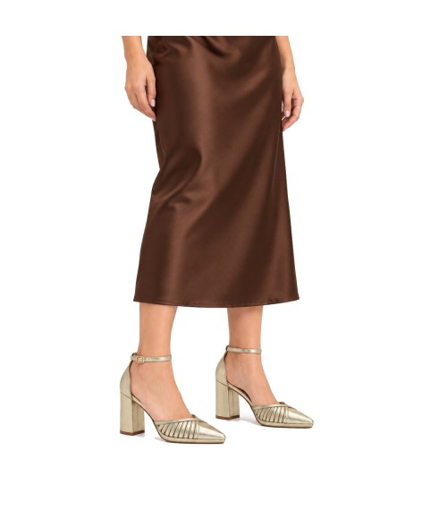 Salon Destalonado Dorado con Tacon Ancho y Pulsera Para Mujer Montevita Lumera 105542