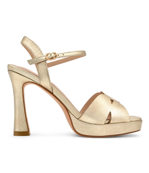 Sandalia Dorada Metalizada de Tacon Alto con Plataforma y Tiras Flor Para Mujer Montevita Fenie 105546